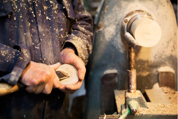 Токарные станки по дереву: виды и особенности Токарные станки по дереву: виды и особенности