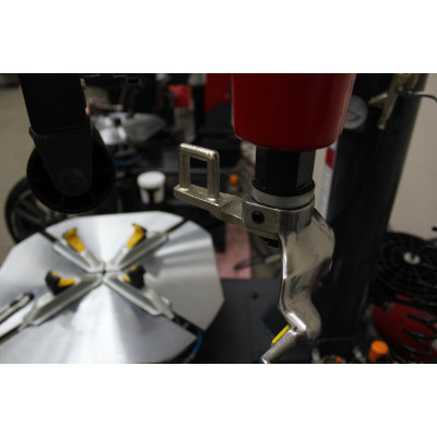 Шиномонтажный полуавтоматический станок TC 24L 380В