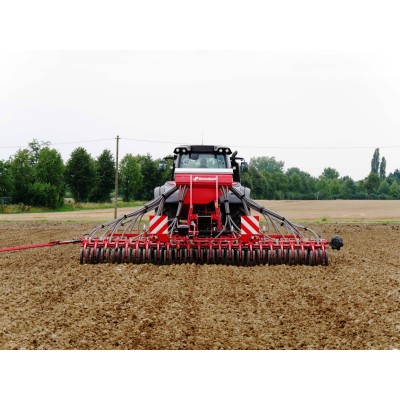 Сеялка Kverneland ts-drill Ширина захвата 6 м, 150 мм. междурядье Сеялка Kverneland ts-drill Ширина захвата 6 м, 150 мм. междурядье
